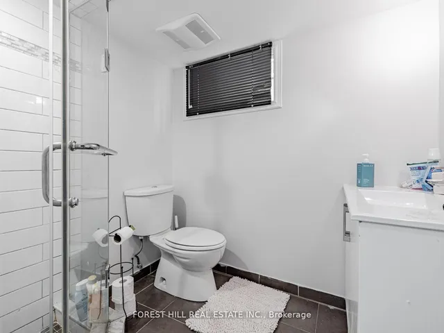 Additional image 37 of 381 Hollywood Ave