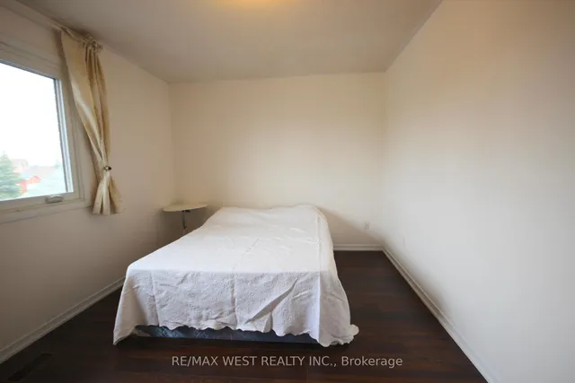 Additional image 43 of 73 Hullrick Dr