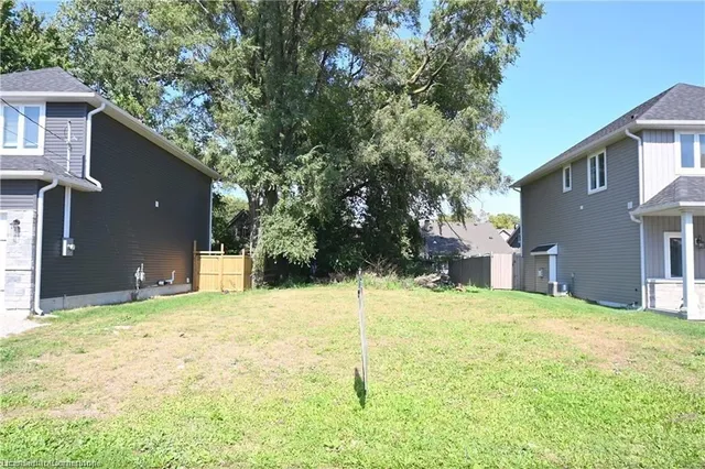 Additional image 11 of 9 Clare Ave