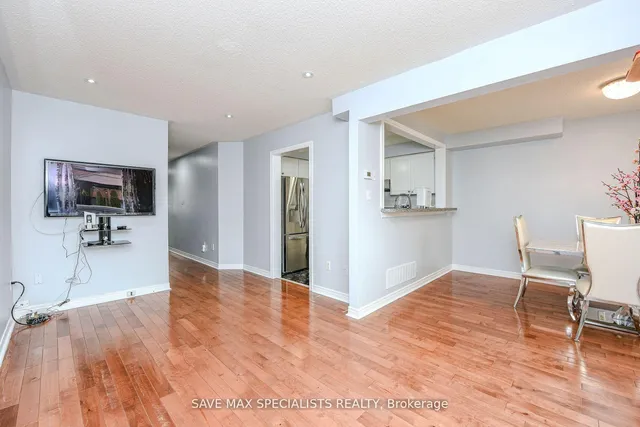 Additional image 14 of 622 Lumberton Cres