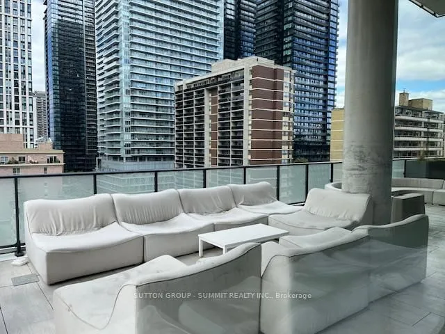 Additional image 9 of 161 Roehampton Ave Unit 1010