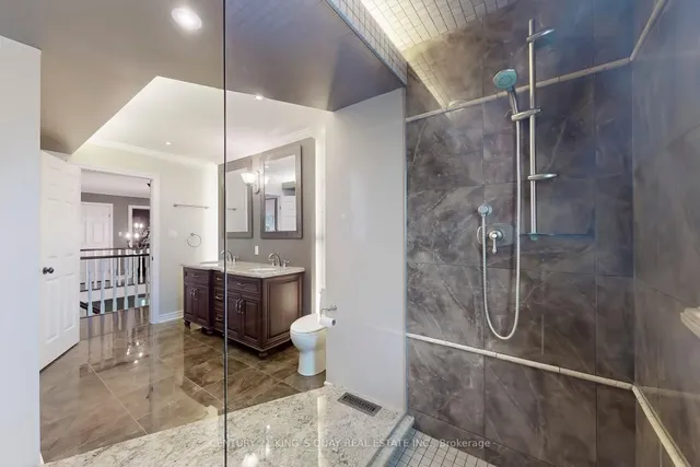 Additional image 35 of 110 Crawford Cres