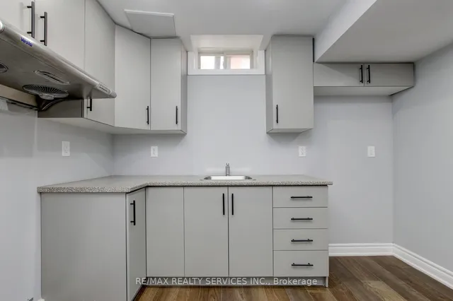 Additional image 35 of 44 Lormel Gate