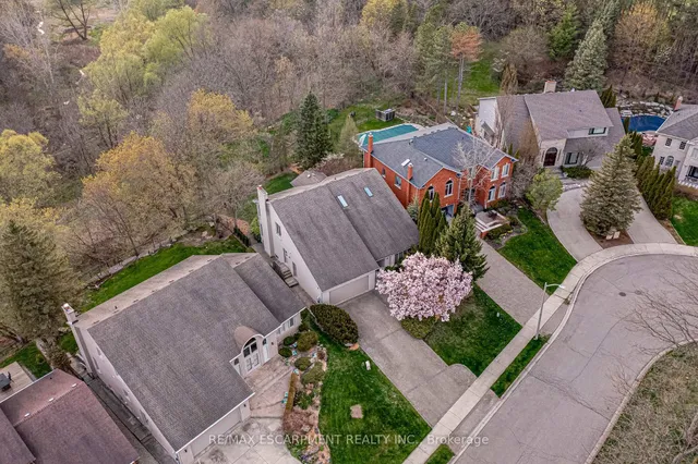 Additional image 48 of 65 Golfview Cres