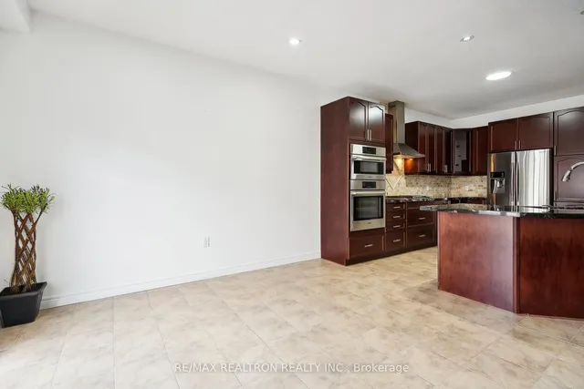 Additional image 10 of 87 Whistler St