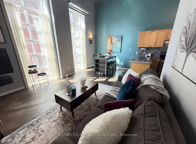 Additional image 12 of 11 Rebecca St Unit 406