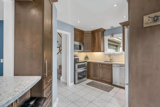 Additional image 10 of 40 Montcalm Pl