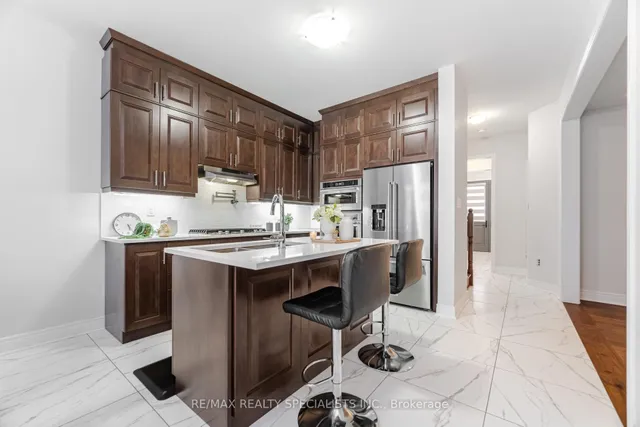 Additional image 13 of 15 Duxbury Rd