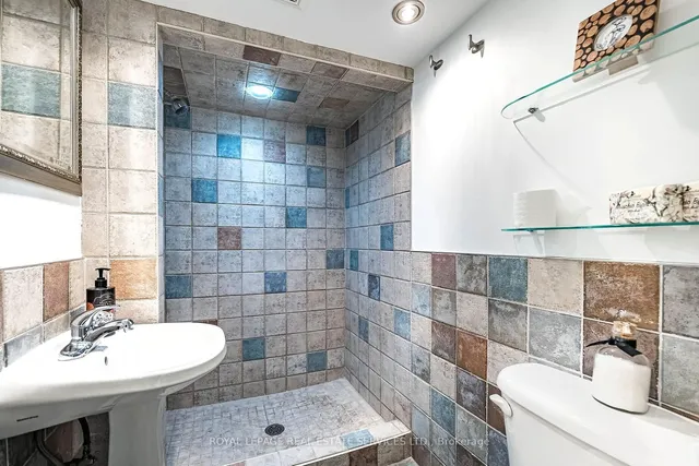 Additional image 29 of 48 Thirteenth St