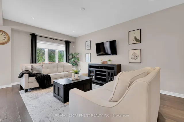 Additional image 7 of 137 Kinsman Dr