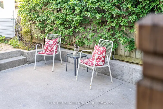 Additional image 33 of 9 Spring Grove Ave