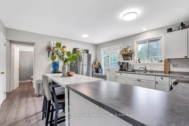 Additional image 16 of 375 Southill Dr