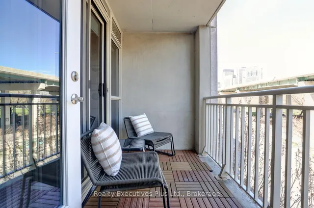 Additional image 28 of 35 Bastion St Unit 619