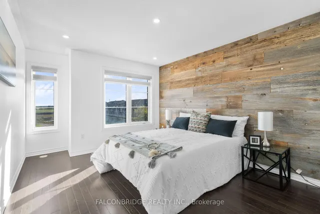 Additional image 30 of 200 Veterans Dr Unit 2