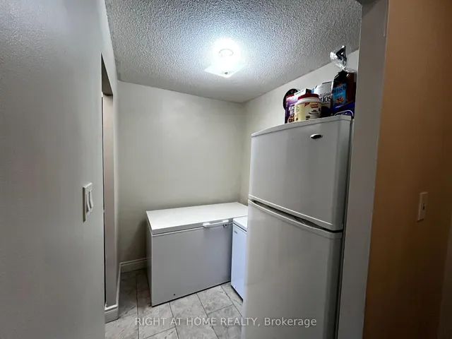 Additional image 10 of 4 Lisa St Unit 412