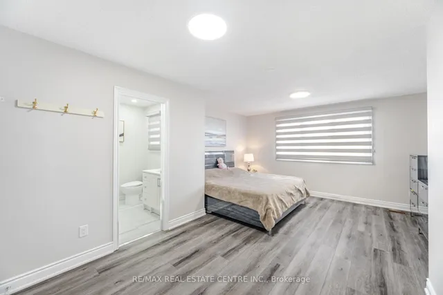 Additional image 22 of 27 Woodsend Ru