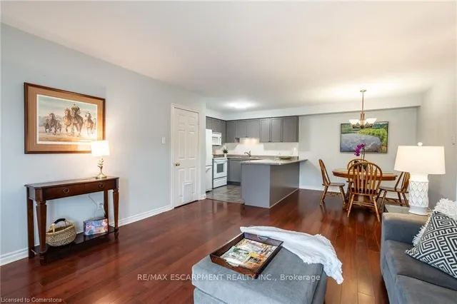 Additional image 3 of 1701 Lampman Ave Unit 201