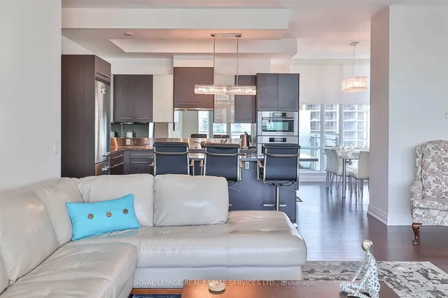 Additional image 13 of 80 John St Unit 4406