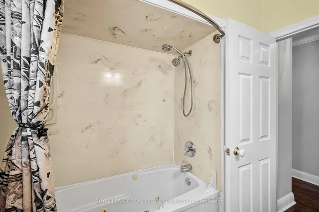 Additional image 35 of 2173 Deyncourt Dr