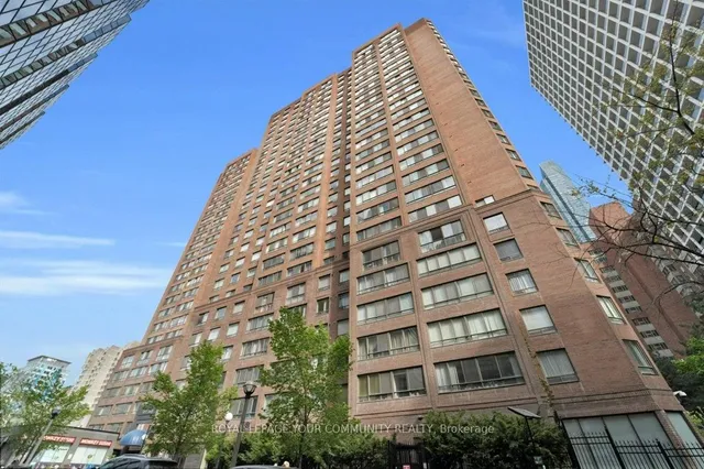 Additional image 3 of 633 Bay St Unit 2512