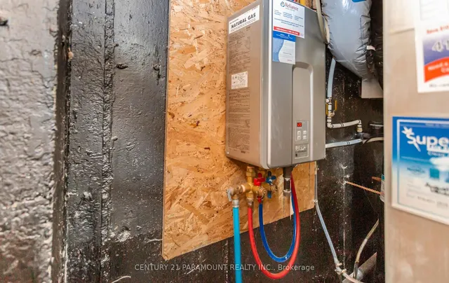 Additional image 43 of 112 Wildberry Cres