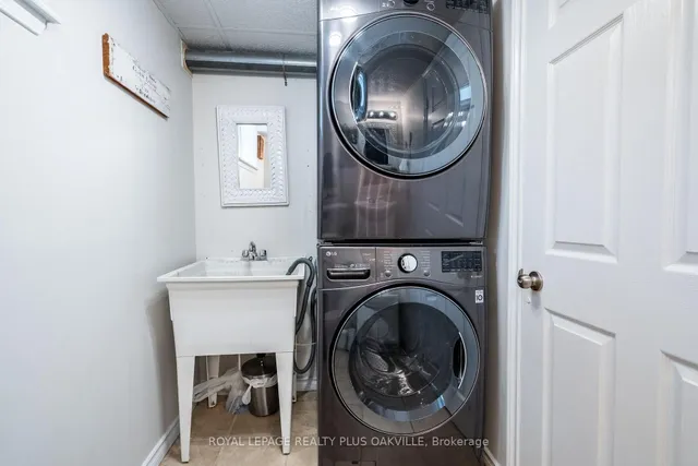 Additional image 34 of 548 Regina Dr