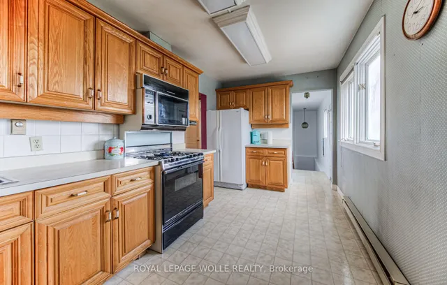 Additional image 7 of 47 Belleview Ave