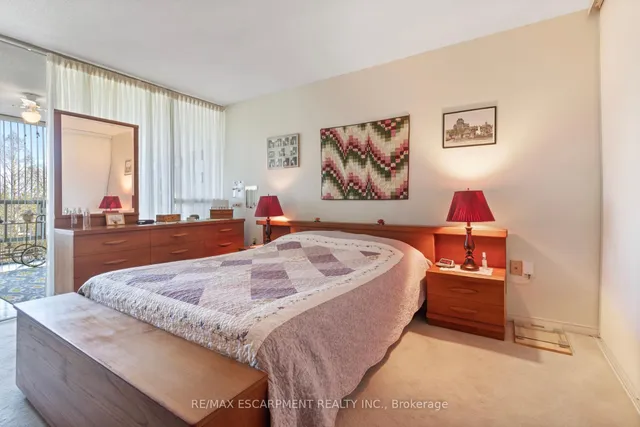 Additional image 11 of 5070 Pinedale Ave Unit 302