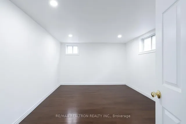 Additional image 27 of 16 Plaxton Dr