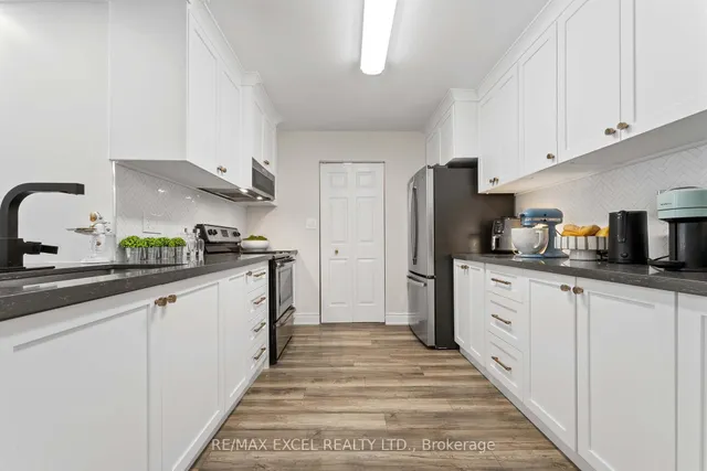 Additional image 10 of 30 Greenfield Ave Unit 607