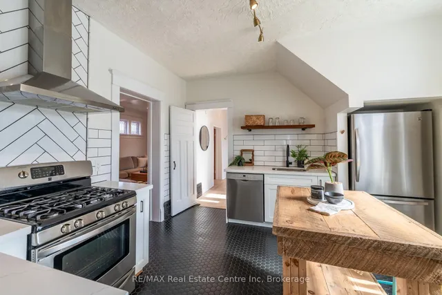 Additional image 17 of 120 Cameron St