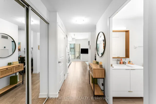 Additional image 5 of 543 Richmond St Unit 334