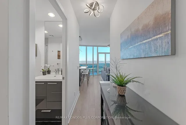 Additional image 2 of 80 Marine Parade Dr Unit 2907