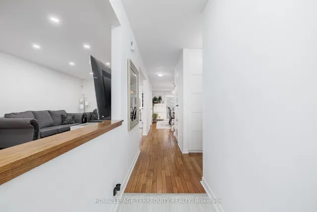 Additional image 5 of 77 Warwick Castle Crt