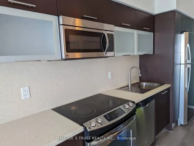 Additional image 11 of 386 Yonge St Unit 5504