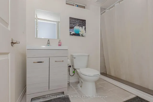 Additional image 45 of 1238 Bowell Cres