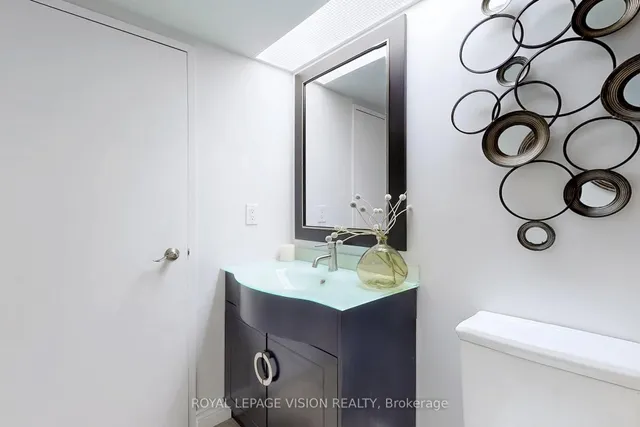 Additional image 27 of 20 Dean Park Unit 401