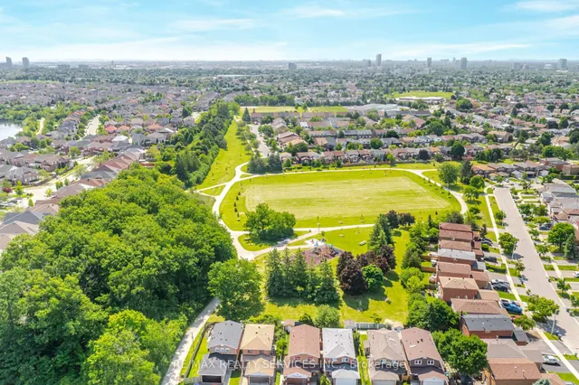 Additional image 50 of 69 Harbourtown Cres