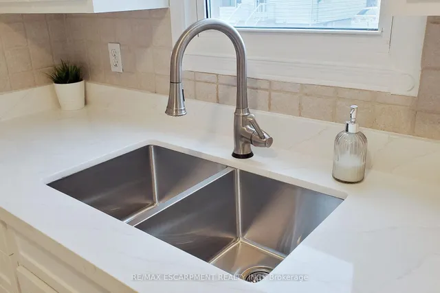 Additional image 17 of 37 Salem Ave