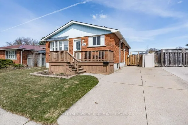 121 Gordon Drummond Ave