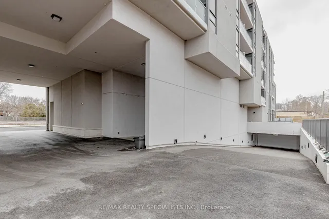 Additional image 41 of 415 Main St Unit 105