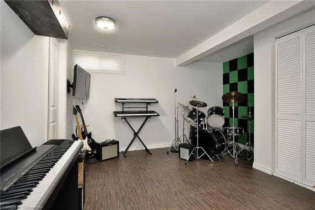 Additional image 33 of 3 Maxwell Dr