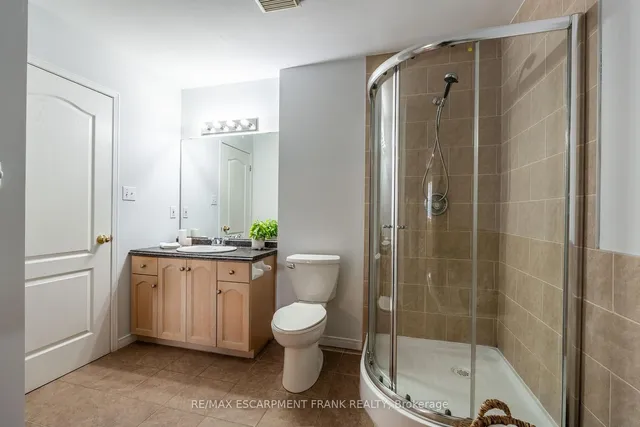 Additional image 34 of 83 Foxborough Dr