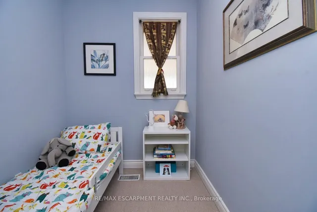 Additional image 24 of 733 Ashley Ave