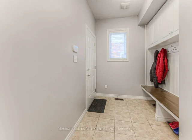 Additional image 9 of 950 Pebblecreek Crt