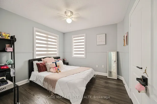 Additional image 34 of 29 Baccarat Cres