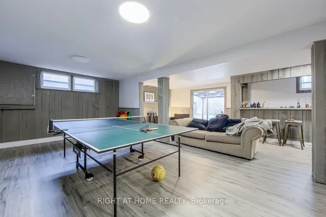 Additional image 28 of 1276 HILLVIEW Cres