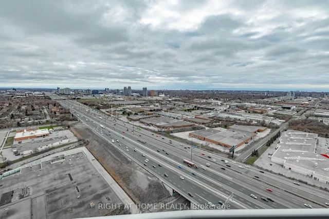 Additional image 31 of 125 Village Green Sq Unit 3703