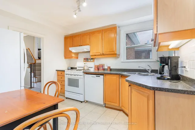 Additional image 7 of 21 Winston Grve