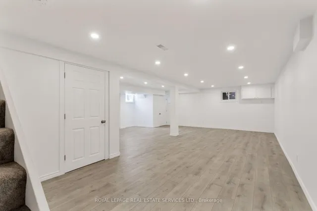 Additional image 26 of 21 Rustywood Dr